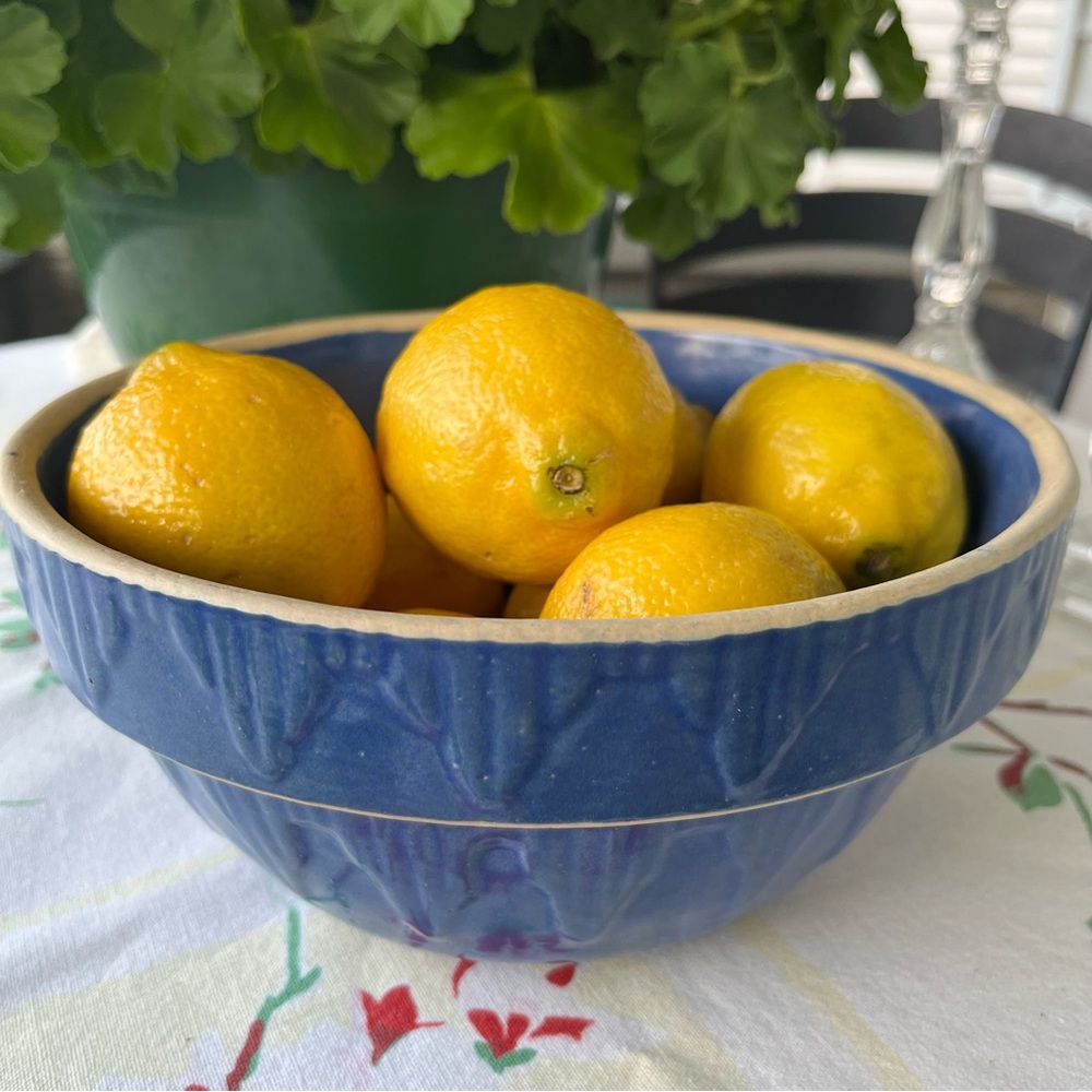 Vintage Clay City Pottery serving/mixing bowl. Oven to table.